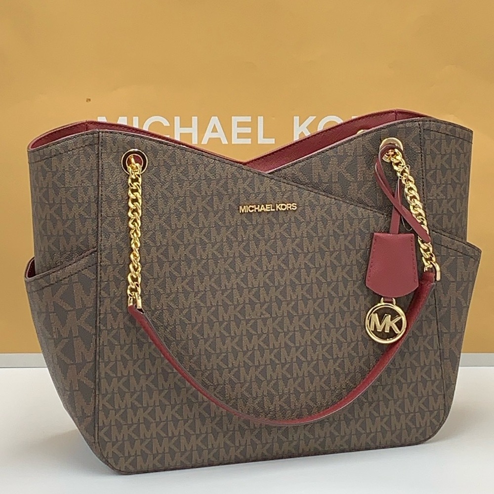 MICHAEL KORS 
Jet Set Large Logo Tote Shoulder Bag
COLOR DARK CHERRY
NWT - Picture 3 of 16
